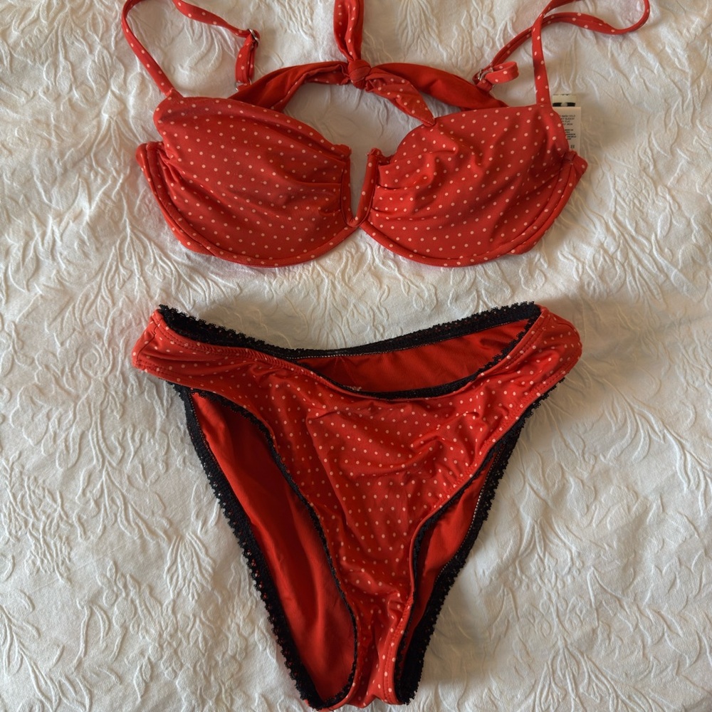 Dippin Daisy bikini set